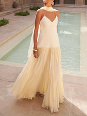 Fía Flows Maxi Dress