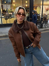 Vintage Coffee Lamb Wool Lapel Jackets For Women Chic Zipper Long Sleeved Thicken Warm Coats New Female Winter Streetwear