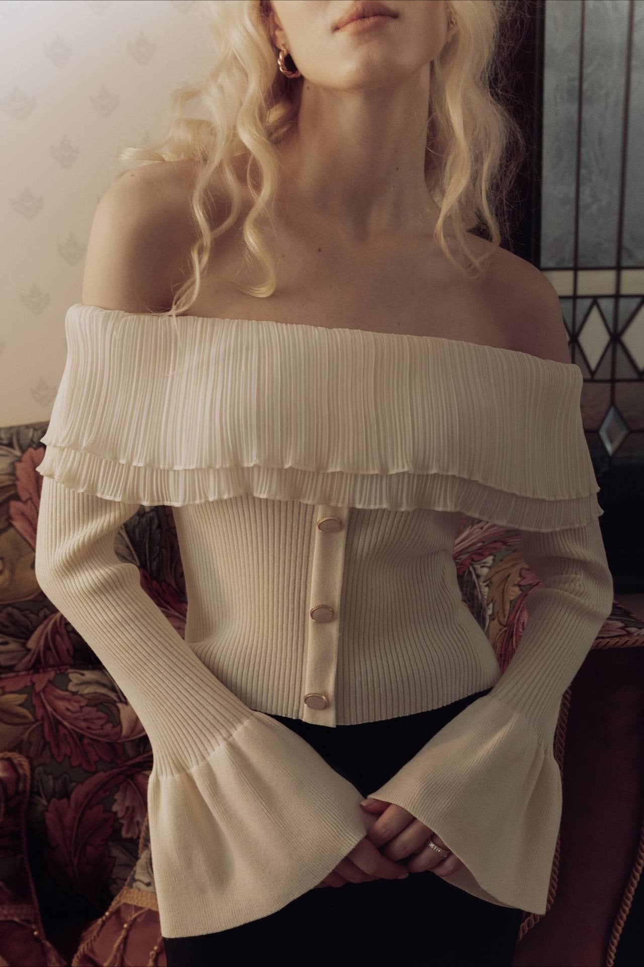 Paneled Ruched Buttoned Off-the-Shoulder Long Sleeve Tee