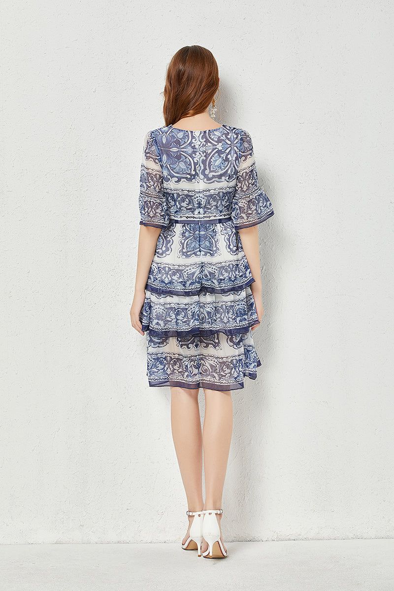 High End Blue White Porcelain Printed Horn Sleeve 3 Layer Cake Dress Silk Large Pendulum Dress