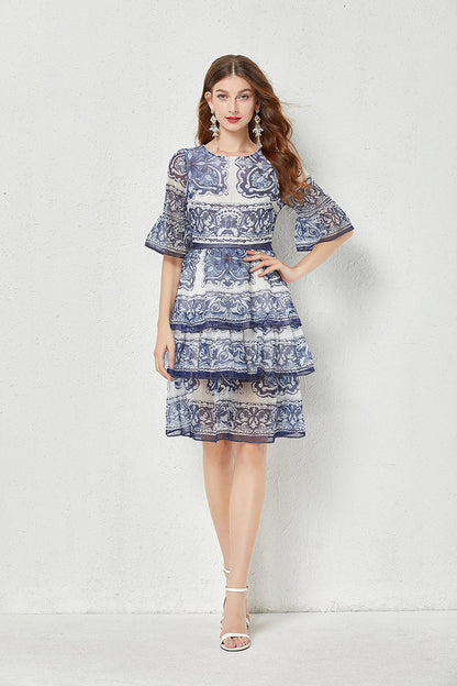 High End Blue White Porcelain Printed Horn Sleeve 3 Layer Cake Dress Silk Large Pendulum Dress