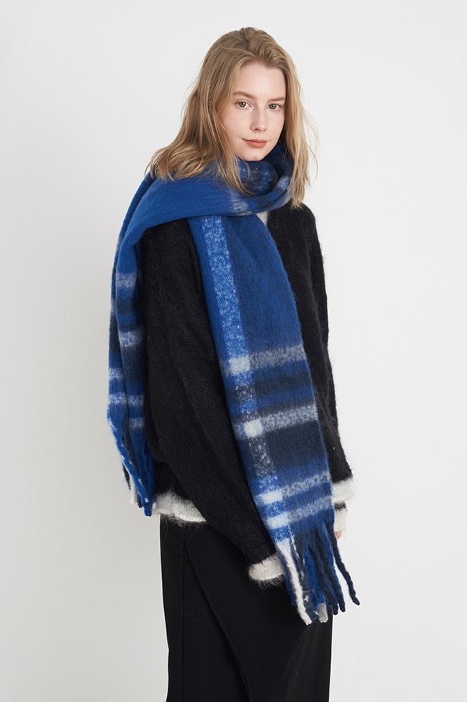 Vintage Plaid Cozy Knit Christmas Scarf