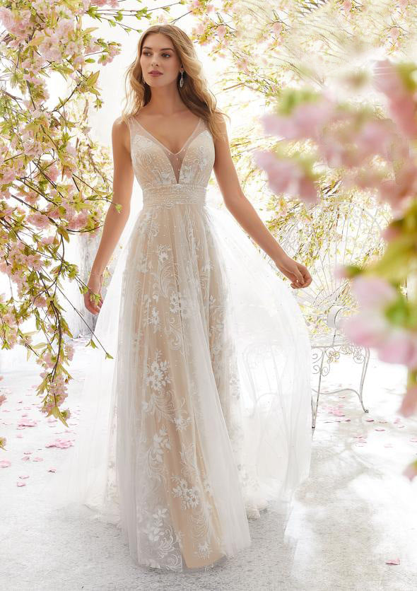 Wedding Dress B Collar Sleeveless Lace Dress