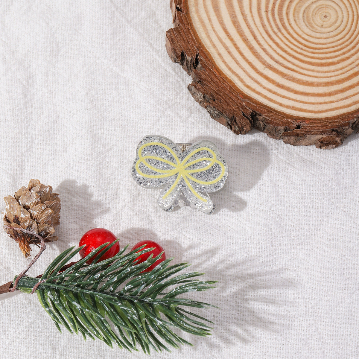 Sparkle Gingerbread Hat Glove Mini Claw Hair Accessory