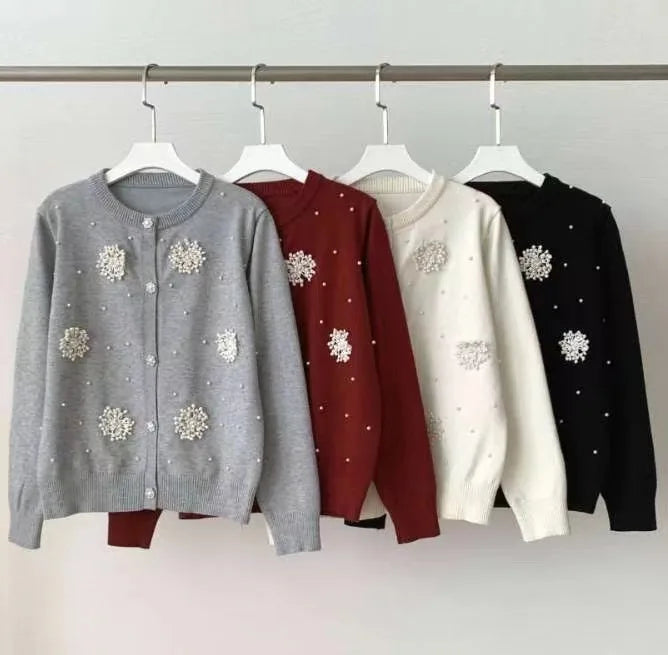 Diamonds Pearl Floral Slim O-Neck Cardigan White / S Cardigan-241208