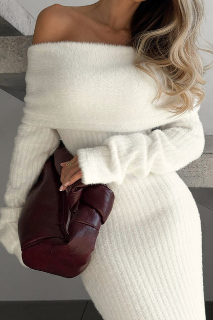 Knitted Off-the-Shoulder Elegant Fitted Waist Maxi Dress