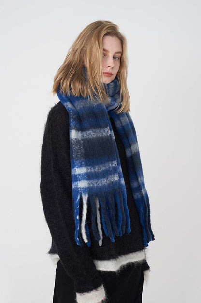 Vintage Plaid Cozy Knit Christmas Scarf