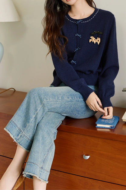 Retro Brooch Detail O Neck Christmas Cardigan