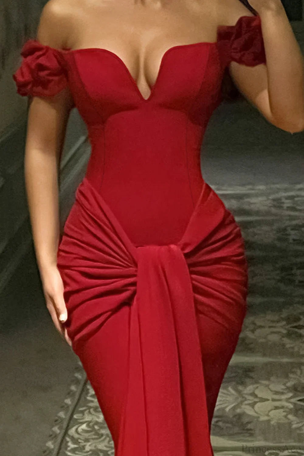 Off-Shoulder Slim Fitted Maxi Party Dress