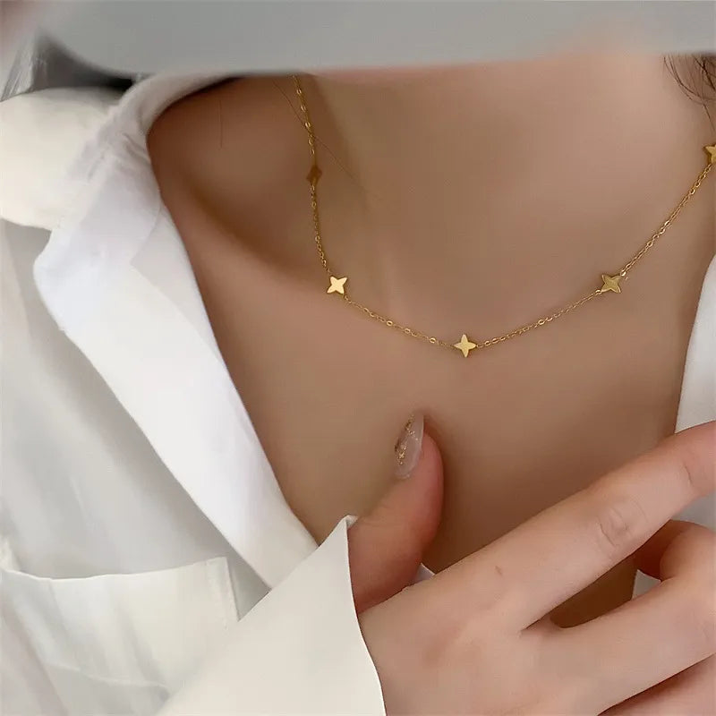 JuliaFashion-Mini Star Gold Choker Necklace