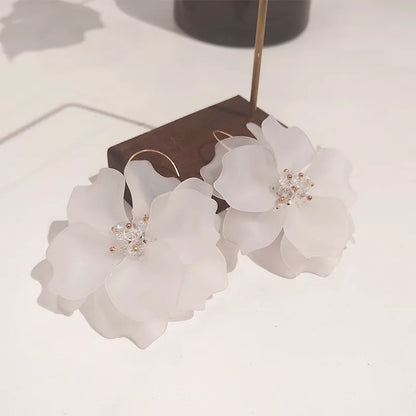 JuliaFashion-Exaggerated Crystal Petal Flower Earrings