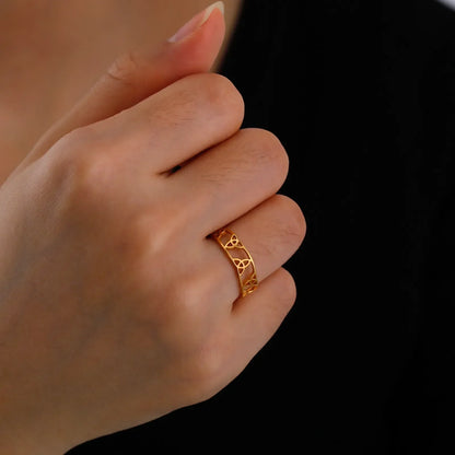 JuliaFashion - 2024 Trinity Triquetra Talisman Gold Ring