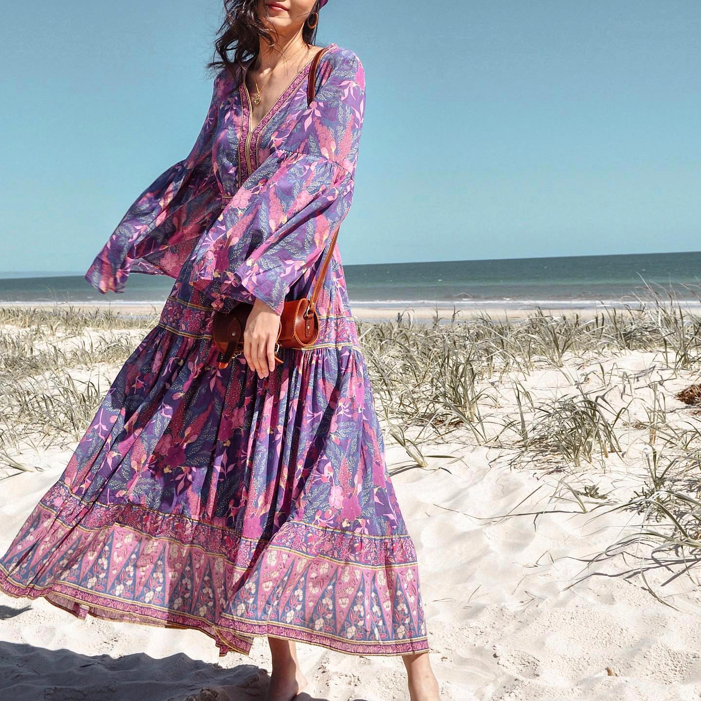 JuliaFashion-Bohemian V-Neck Flare Sleeve Pleated Maxi Dress